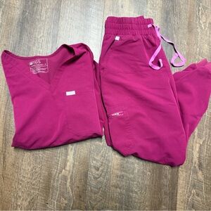Figs Magenta Scrub Set